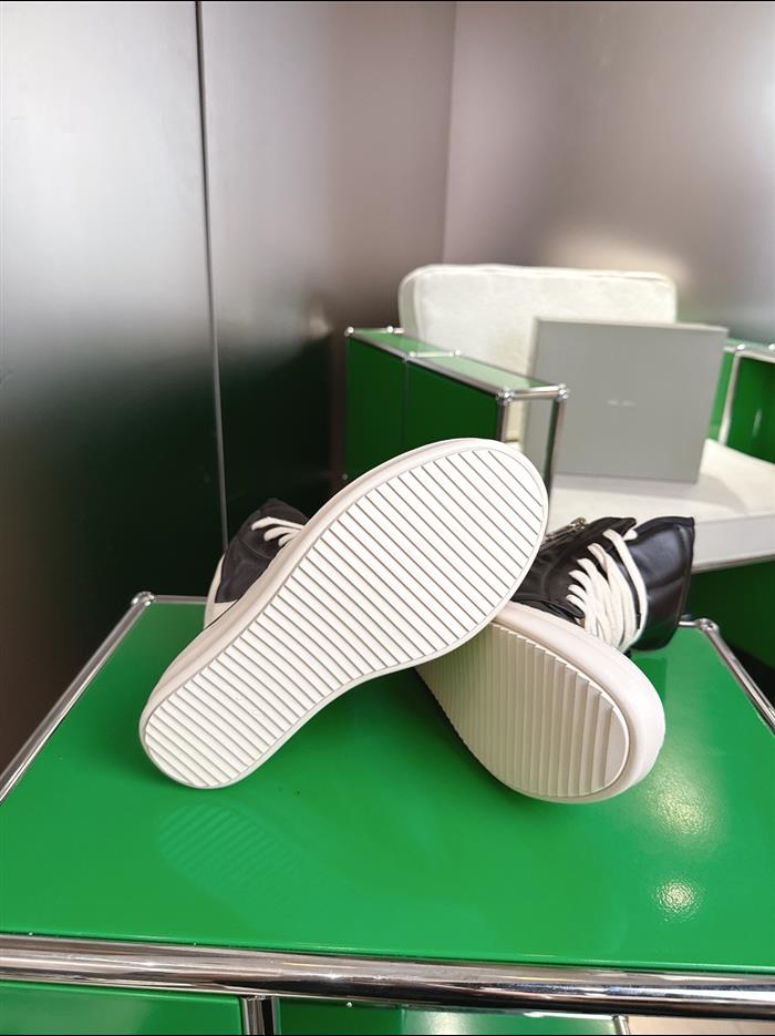 2025112817251695 330